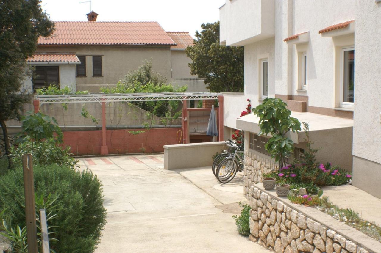 Apartments By The Sea Mandre, Pag - 4098 Exterior foto