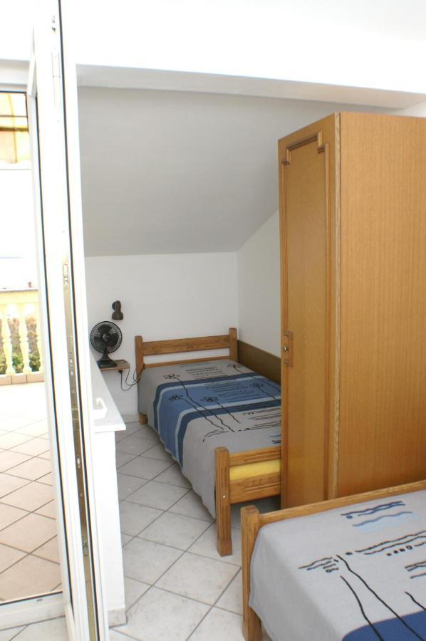 Apartments By The Sea Mandre, Pag - 4098 Exterior foto