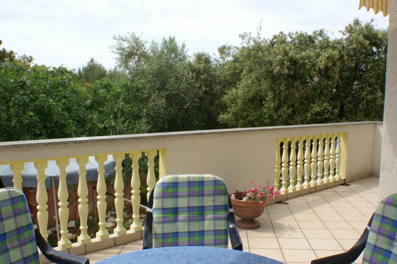 Apartments By The Sea Mandre, Pag - 4098 Exterior foto
